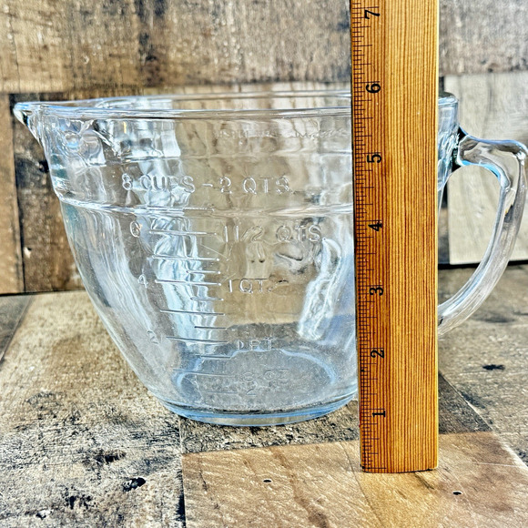 Anchor Hocking 8 Cup 2 Quart Glass Batter Bowl Measuring Cup with Pour Spout - Picture 4 of 5